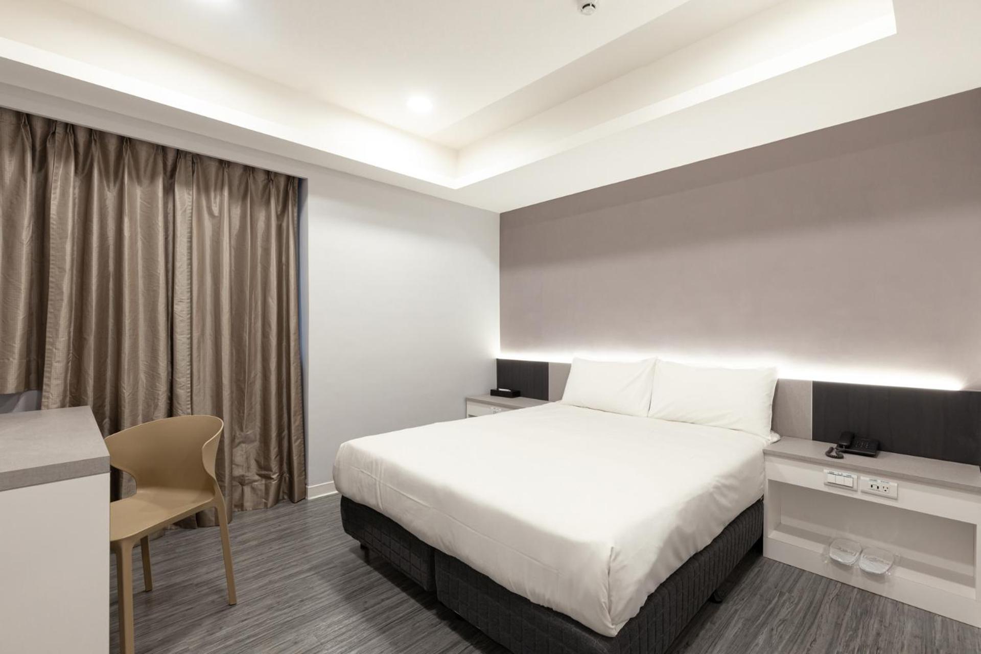 Kiwi Express Hotel - Zhongqing Тайчжун Екстер'єр фото